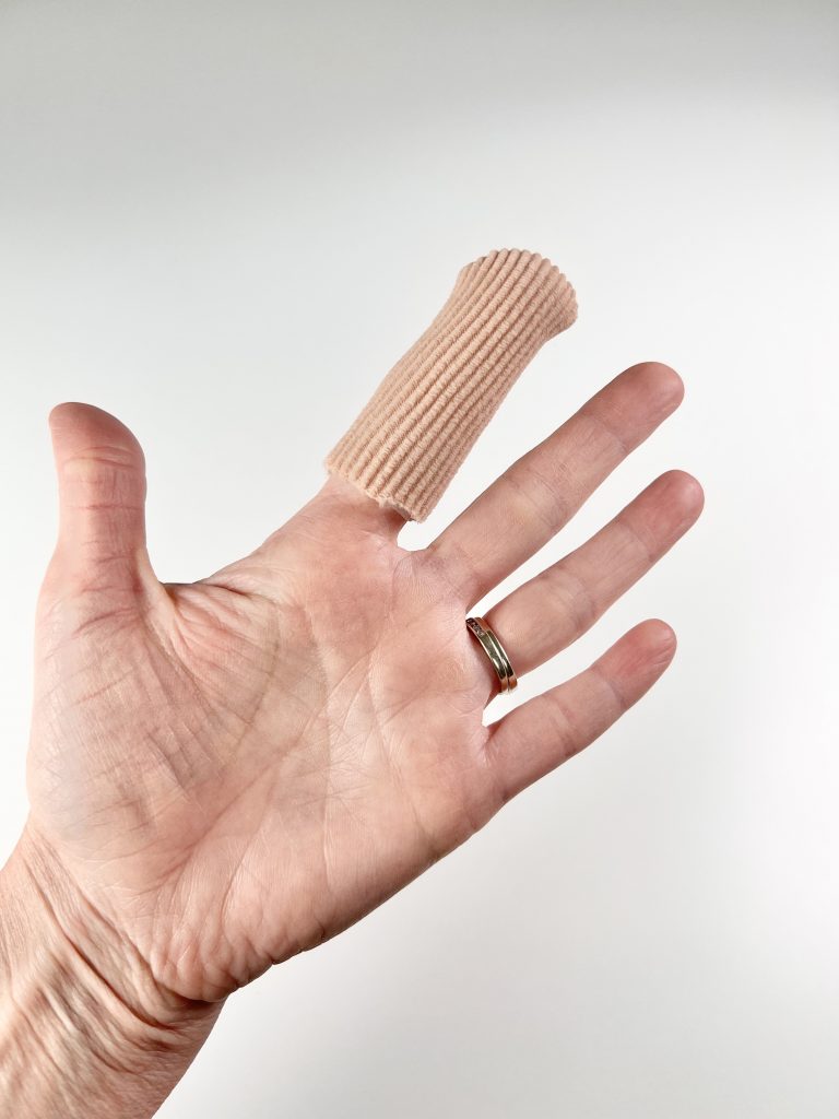 Stop finger swelling with silicone gel cap
